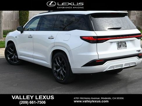 New 2026 Lexus TX 500h AWD image 4