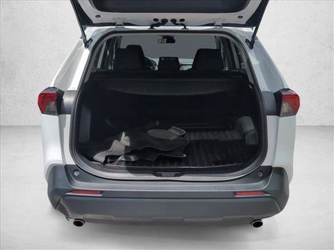 Used 2024 Toyota RAV4 LE FWD image 7