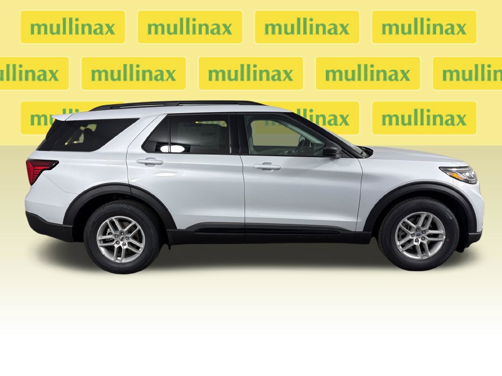 New 2026 Ford Explorer Active w/ Active Comfort Package RWD image 2