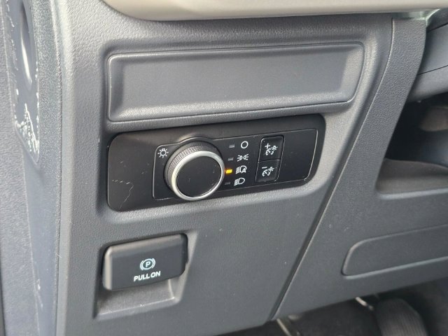Used 2024 Ford Expedition XLT AWD/4WD image 27