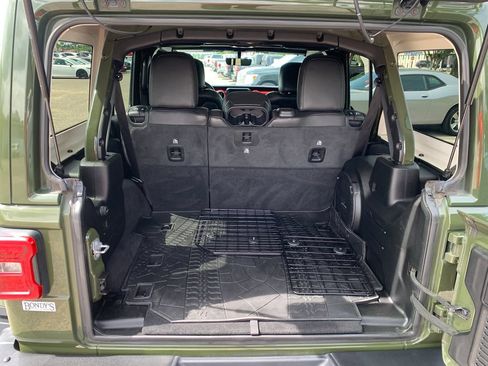 Used 2021 Jeep Wrangler Unlimited Rubicon AWD/4WD image 7