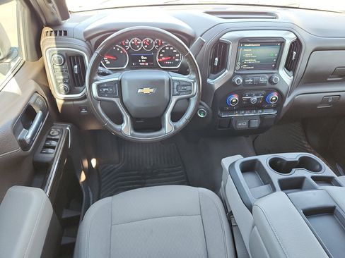 Used 2022 Chevrolet Silverado 1500 LT w/ Z71 Off-Road Package image 7