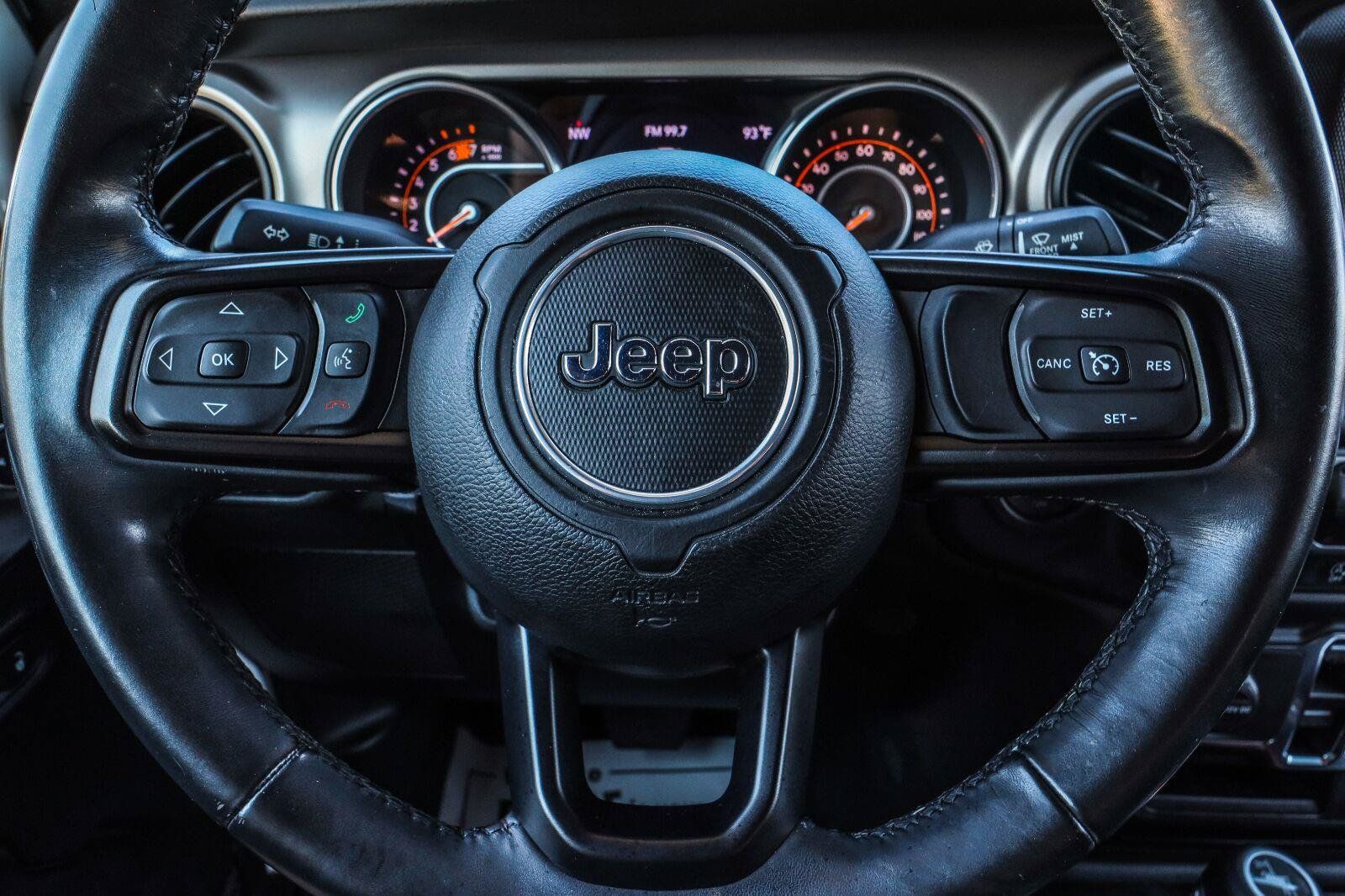 Used 2018 Jeep Wrangler Unlimited Sport S AWD/4WD image 12