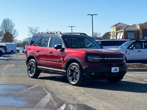 New 2026 Ford Bronco Sport Outer Banks w/ Outer Banks Tech Package+ AWD/4WD image 2