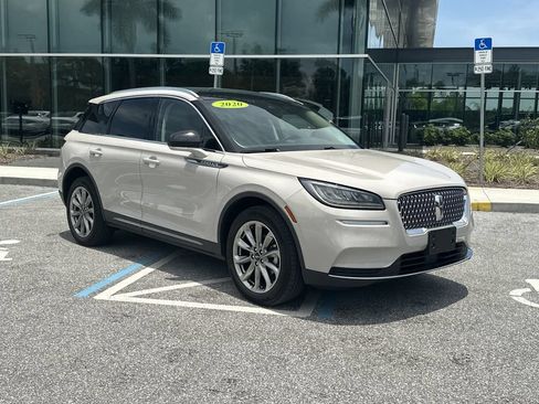 Used 2020 Lincoln Corsair AWD w/ Premium Package image 5
