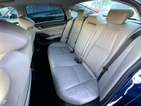 Used 2018 Honda Accord Touring image 20