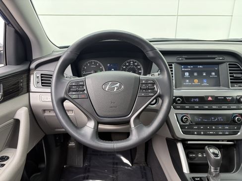 Used 2017 Hyundai Sonata Limited w/ Cargo Package image 15
