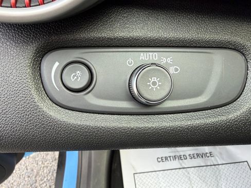 Certified 2024 Chevrolet Trax RS w/ Driver Confidence Package image 18