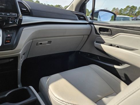 Used 2019 Honda Odyssey EX-L image 11