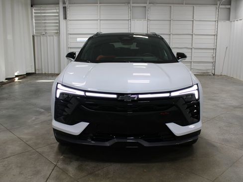 New 2026 Chevrolet Blazer EV SS image 3