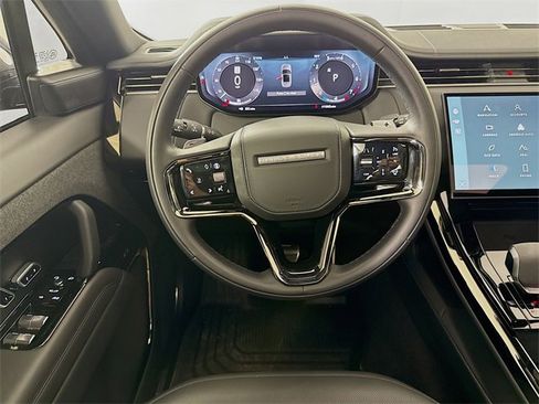 Used 2025 Land Rover Range Rover Sport Dynamic SE image 25