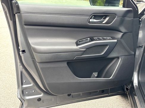 New 2026 Nissan Pathfinder SL image 21