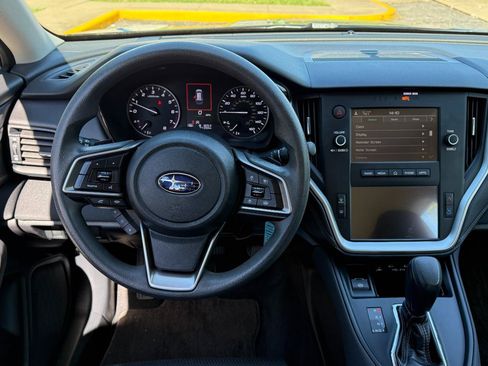Used 2022 Subaru Outback AWD/4WD image 18