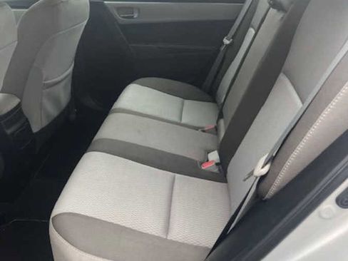 Used 2017 Toyota Corolla L image 4