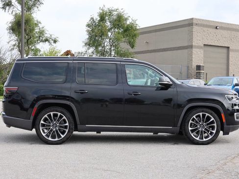Used 2022 Jeep Wagoneer Series III w/ Premium Group I image 7