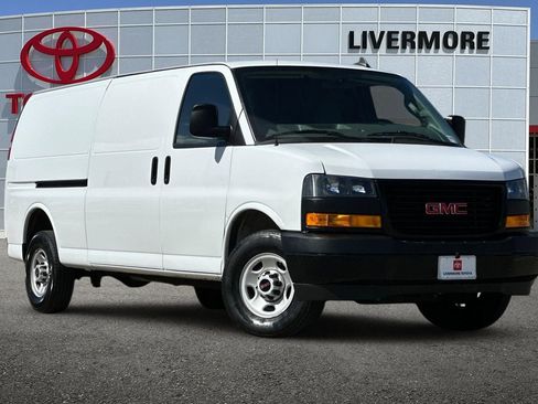 Used 2023 GMC Savana 2500 Extended w/ Driver Convenience Package image 2