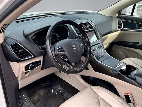 Used 2016 Lincoln MKX Select w/ Select Plus Package AWD/4WD image 11