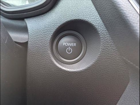 Used 2025 Toyota Corolla Cross AWD Hybrid image 17