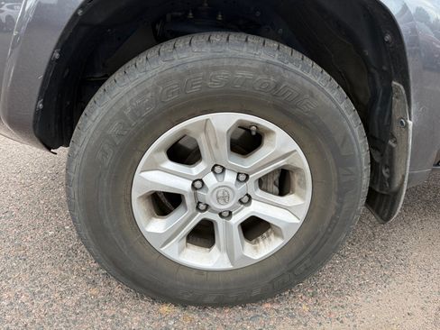 Used 2019 Toyota 4Runner SR5 AWD/4WD image 24