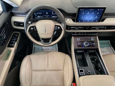 Used 2022 Lincoln Aviator Reserve w/ Elements Package Plus AWD/4WD image 2