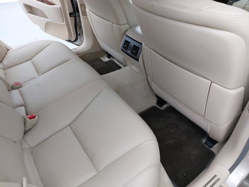 Used 2011 Lexus LS 460 w/ Luxury Value Edition RWD image 13