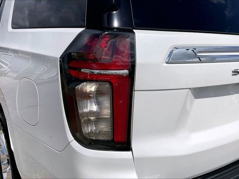 Used 2021 Chevrolet Suburban Premier w/ Premium Package AWD/4WD image 20