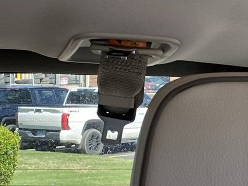 Used 2022 GMC Yukon Denali w/ Max Trailering Package AWD/4WD image 16
