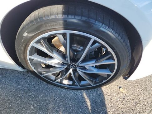 Used 2023 Maserati Ghibli GT image 3