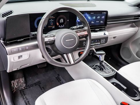 Used 2025 Hyundai Kona SEL image 15