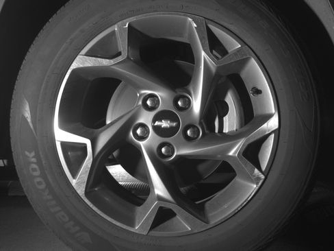 Used 2025 Chevrolet Trax LT FWD image 13