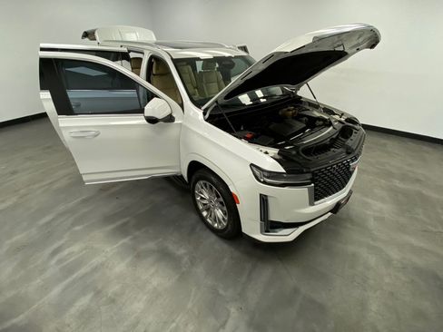 Used 2021 Cadillac Escalade ESV Premium Luxury AWD/4WD image 55