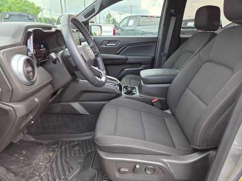 Used 2025 Chevrolet Colorado LT w/ Advanced Trailering Package RWD image 22