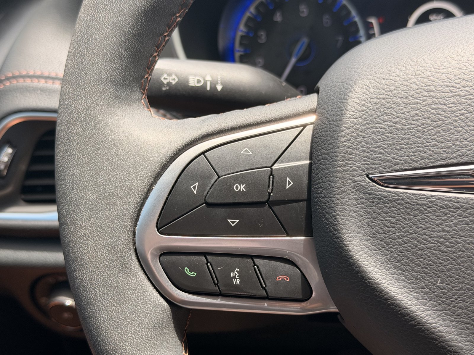 Used 2026 Chrysler Pacifica Pinnacle FWD image 19