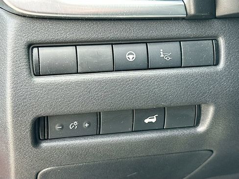 Used 2021 Nissan Rogue Platinum AWD/4WD image 14