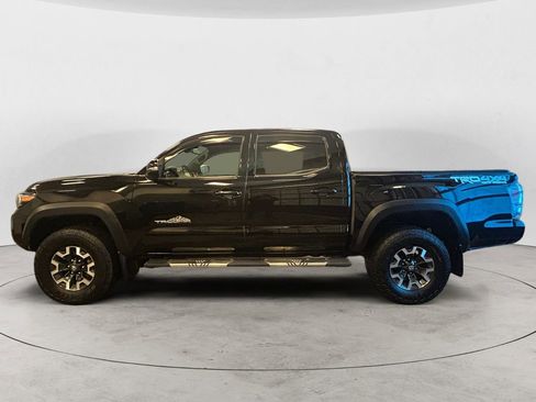 Used 2023 Toyota Tacoma TRD Off-Road image 2