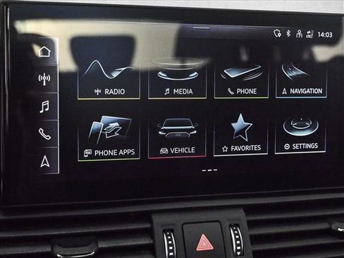 Used 2025 Audi Q5 2.0T Premium image 13