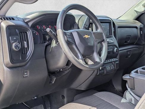 Used 2022 Chevrolet Silverado 2500 Custom w/ Custom Convenience Package RWD image 10