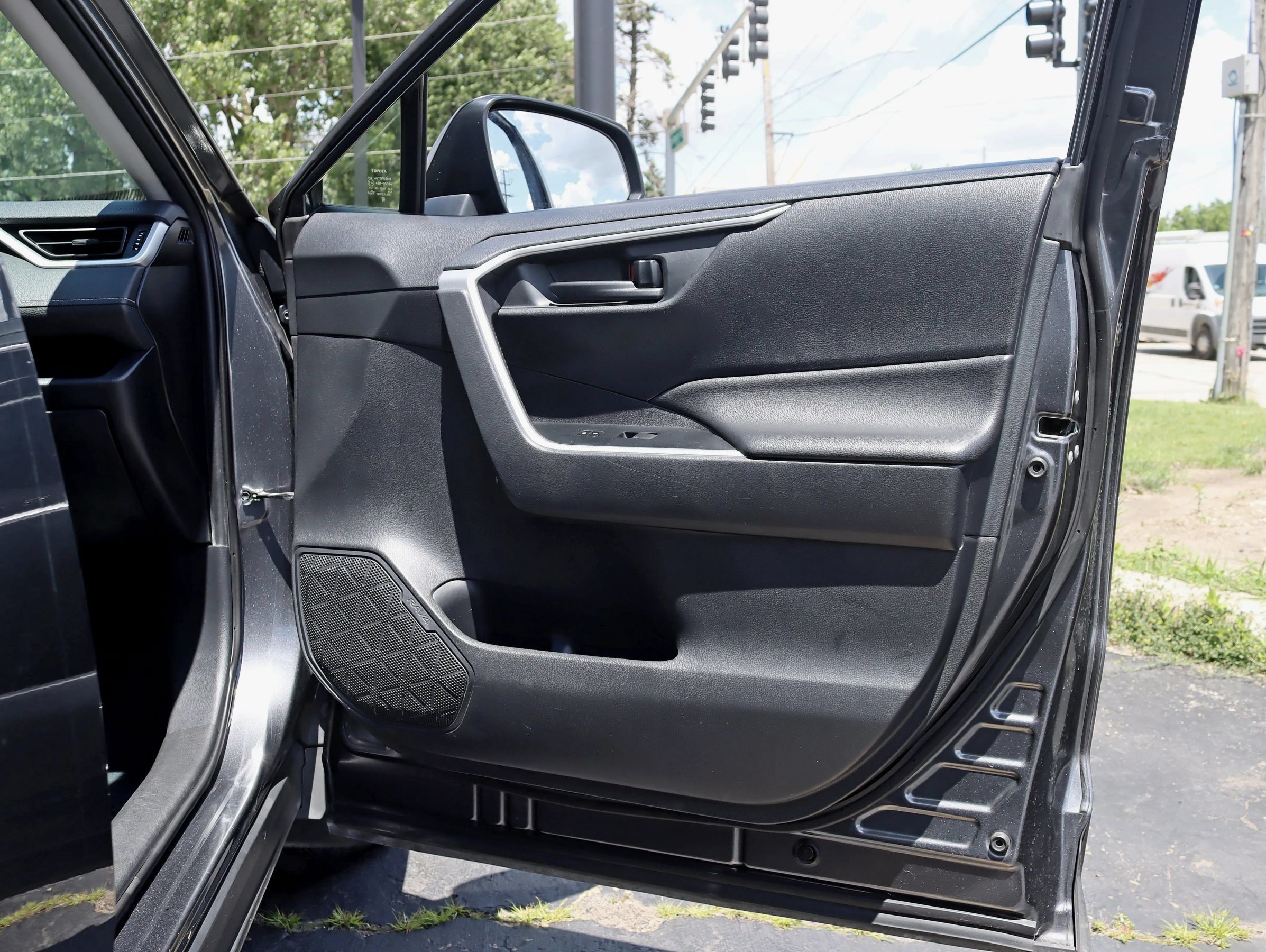 Used 2019 Toyota RAV4 LE w/ All Weather Liner Package AWD/4WD image 30