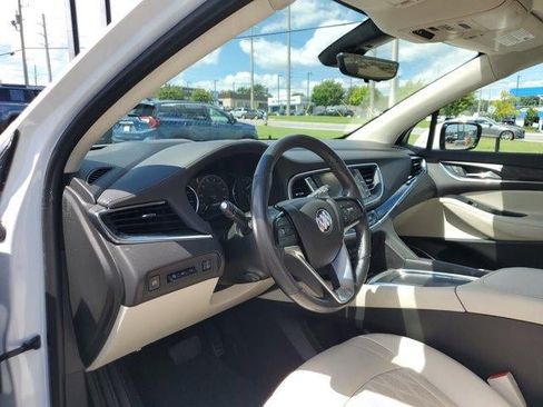 Used 2022 Buick Enclave Avenir FWD image 17