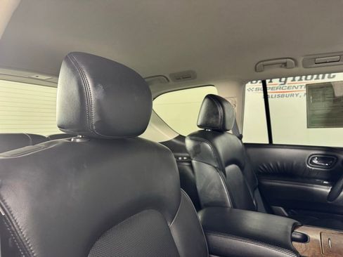 Used 2024 Nissan Armada SL w/ Captain's Chairs Package image 32
