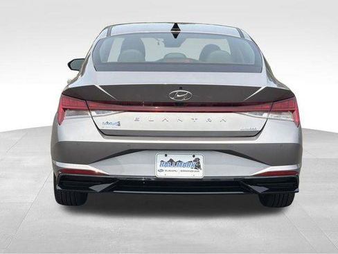 Used 2023 Hyundai Elantra Limited w/ Cargo Package FWD image 7