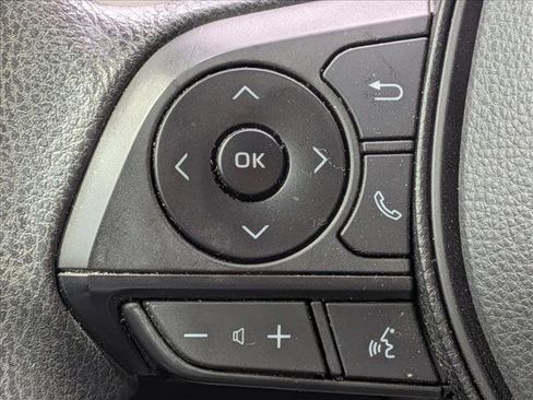 Used 2020 Toyota Corolla LE FWD image 11