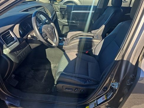 Used 2015 Toyota Highlander Plus image 13