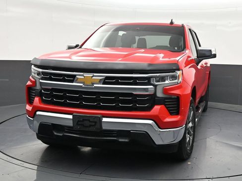 Used 2022 Chevrolet Silverado 1500 LT RWD image 9