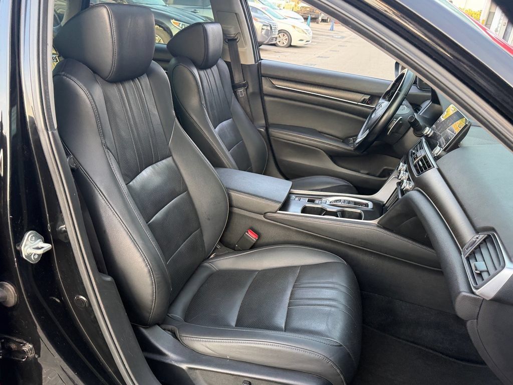 Used 2022 Honda Accord Touring image 18