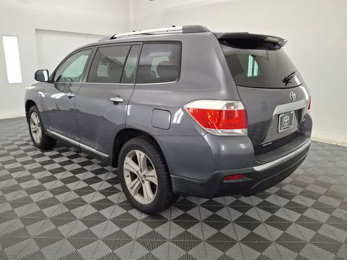 Used 2012 Toyota Highlander Limited w/ Tow Pkg AWD/4WD image 22