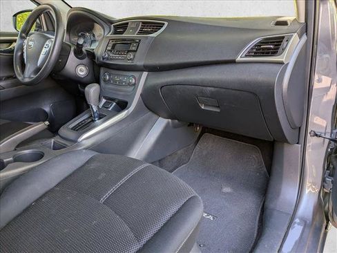 Used 2016 Nissan Sentra S FWD image 18