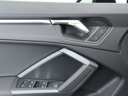 Used 2025 Audi Q3 2.0T Premium Plus w/ Premium Plus Package image 24