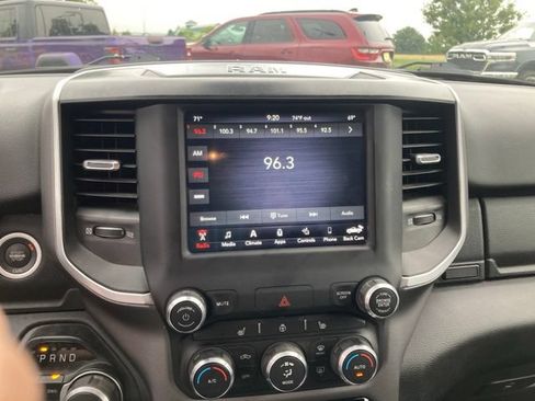 Used 2021 RAM 1500 Big Horn AWD/4WD image 3