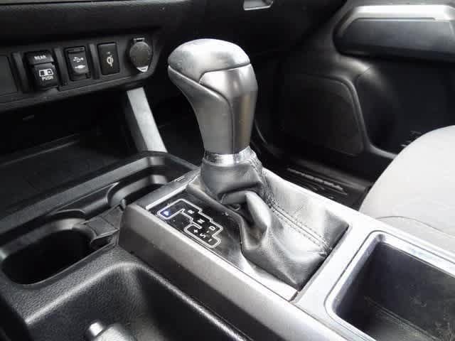 Used 2018 Toyota Tacoma TRD Sport AWD/4WD image 33